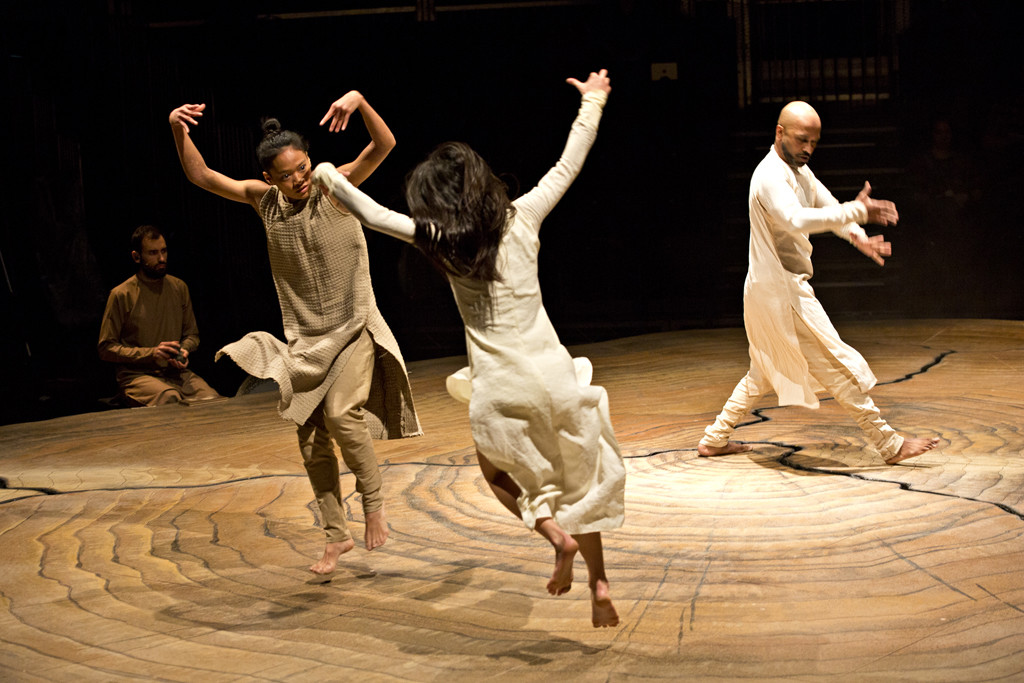 Akram unidos para la musica. Akram Khan Company. Akram Khan.